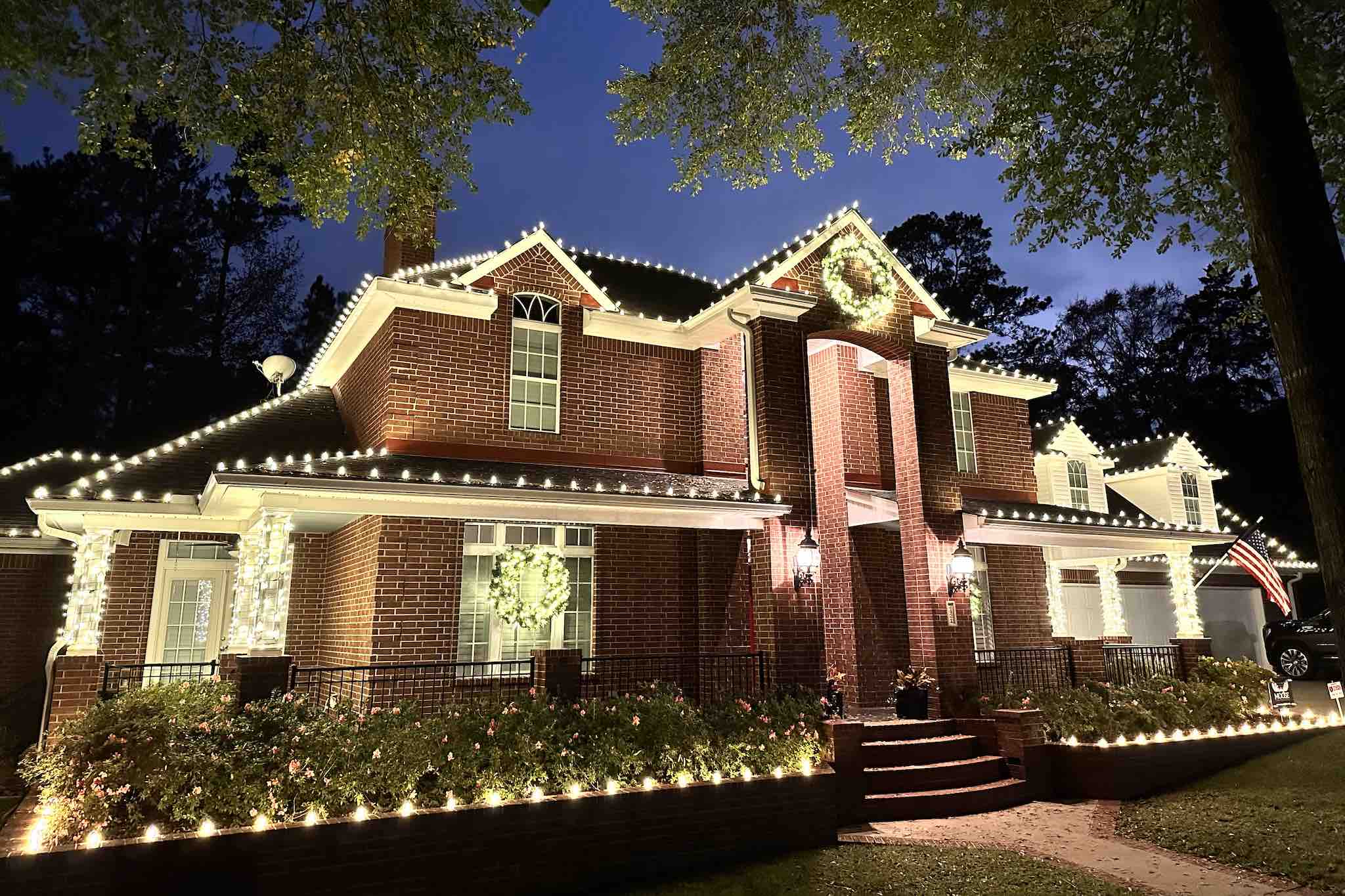 Hire the best Christmas light installers in Tyler TX